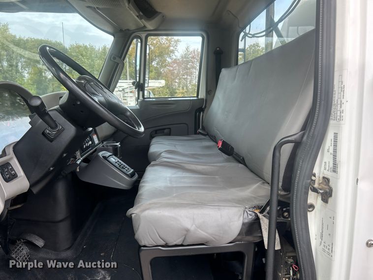 image for item ET6565 2014 International 4400 forestry bucket truck