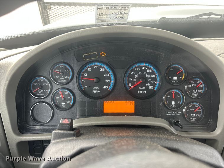 image for item ET6565 2014 International 4400 forestry bucket truck