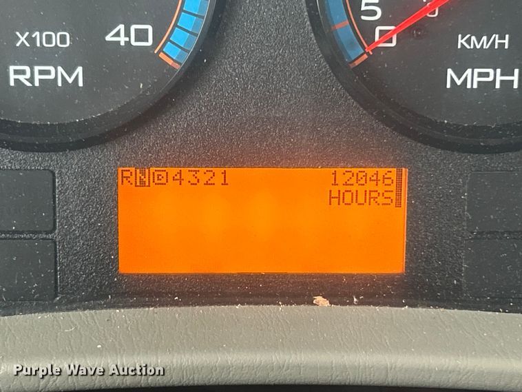 image for item ET6565 2014 International 4400 forestry bucket truck