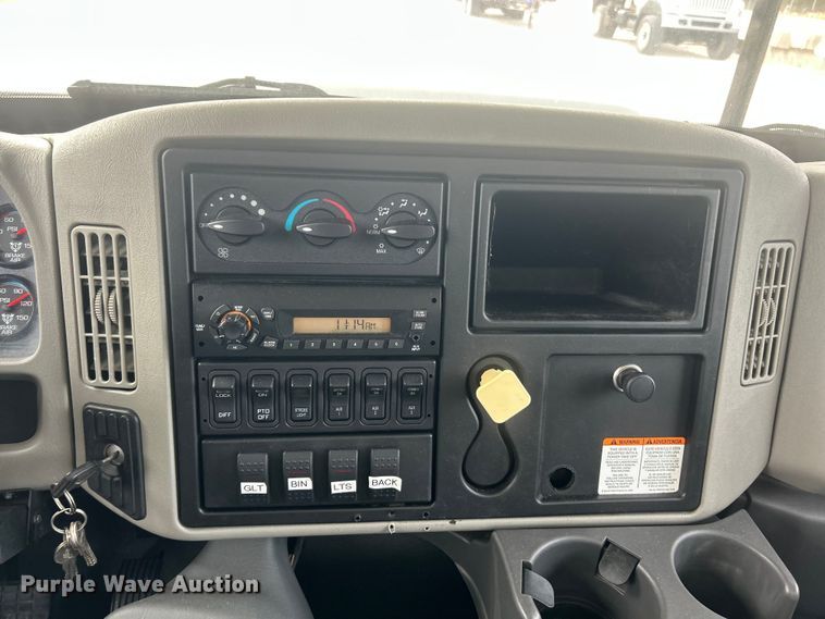 image for item ET6565 2014 International 4400 forestry bucket truck