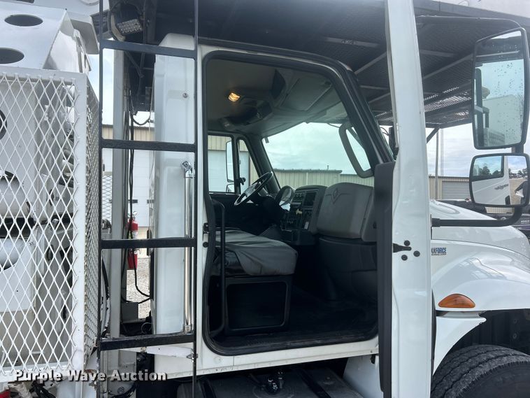 image for item ET6565 2014 International 4400 forestry bucket truck