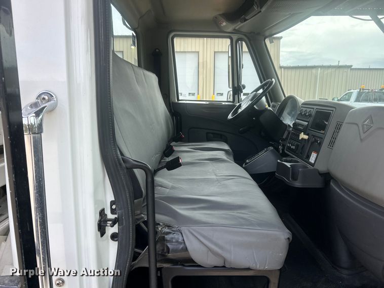 image for item ET6565 2014 International 4400 forestry bucket truck