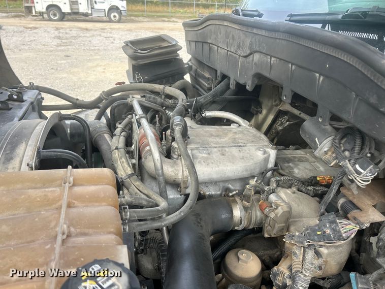 image for item ET6565 2014 International 4400 forestry bucket truck