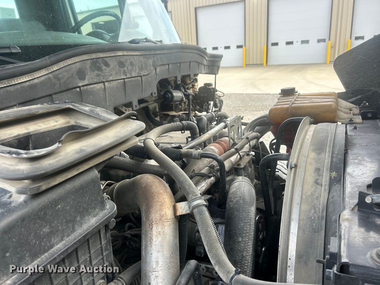 image for item ET6565 2014 International 4400 forestry bucket truck