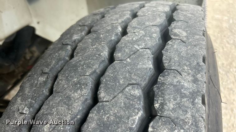 image for item ET6565 2014 International 4400 forestry bucket truck