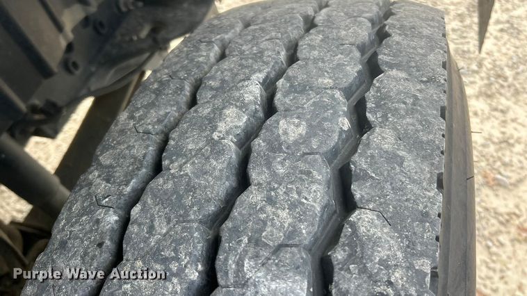 image for item ET6565 2014 International 4400 forestry bucket truck