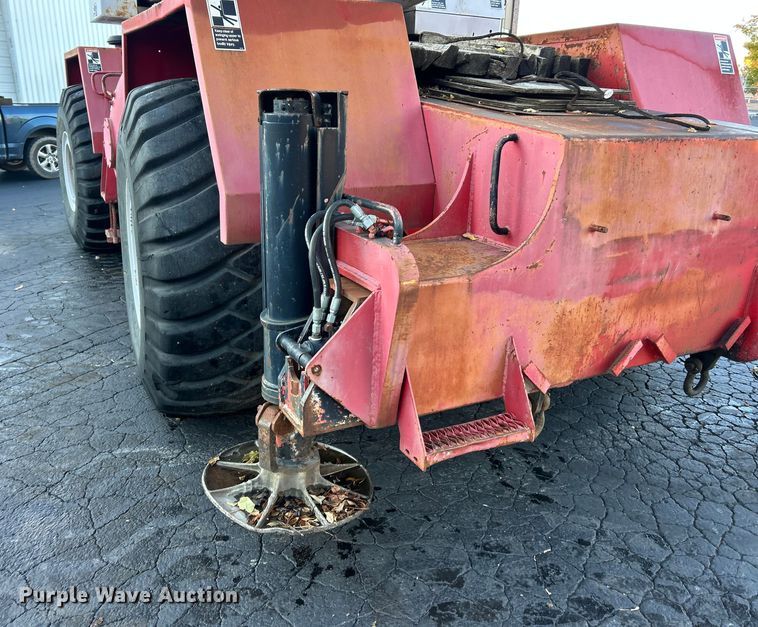 image for item ET6589 1988 Link Belt HSP-8040 crane