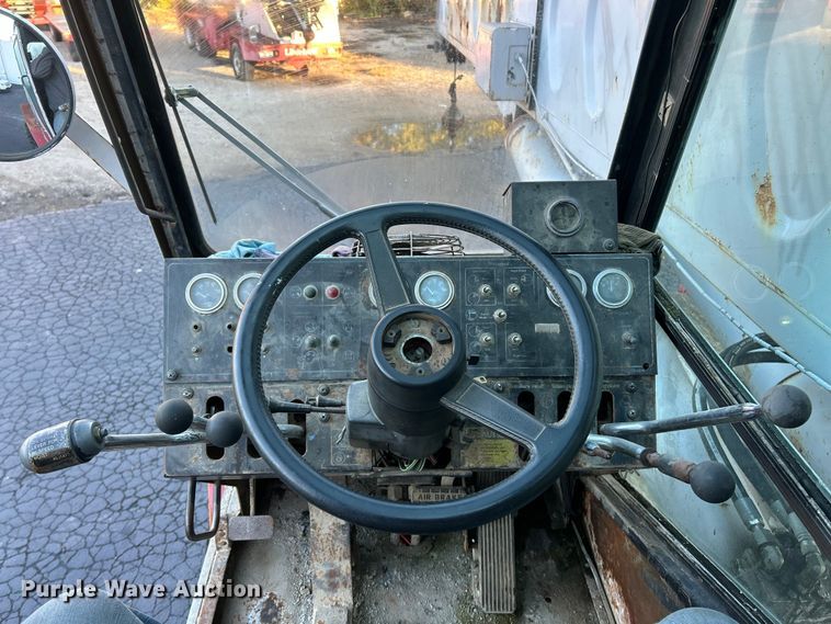 image for item ET6589 1988 Link Belt HSP-8040 crane