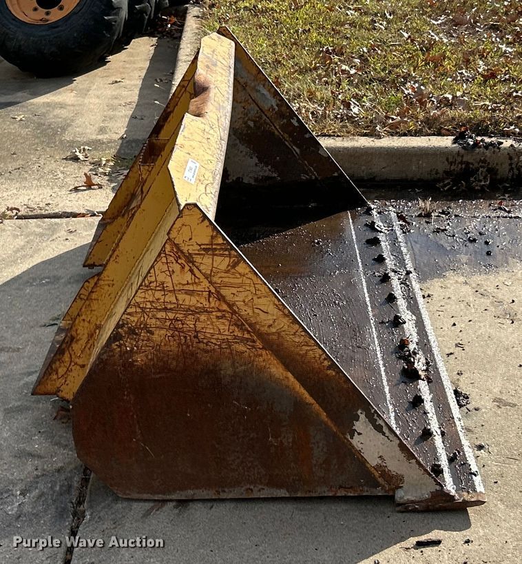 image for item ET6603 Case skid steer bucket