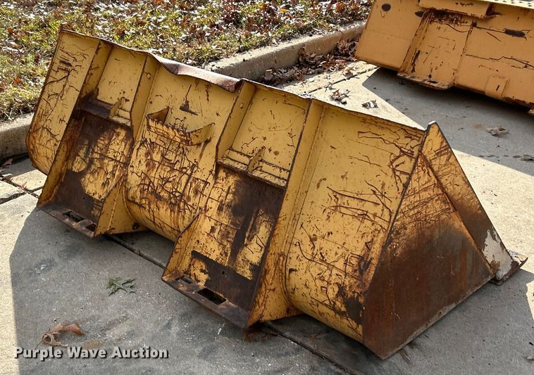 image for item ET6603 Case skid steer bucket