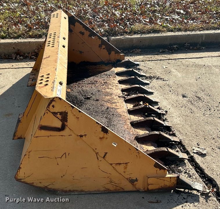 image for item ET6604 Case skid steer bucket