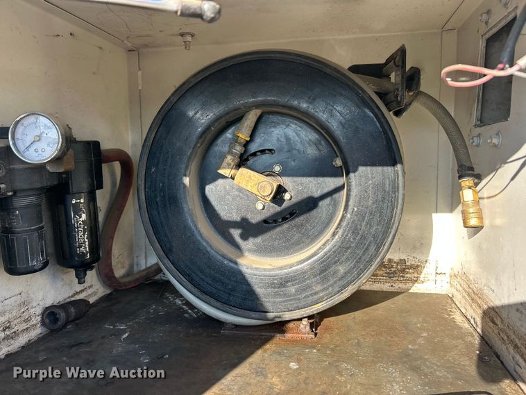 image for item ET6614 2012 Dodge Ram 5500 utility / service truck