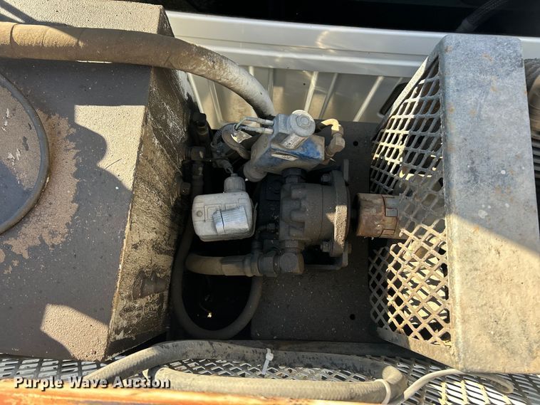 image for item ET6614 2012 Dodge Ram 5500 utility / service truck