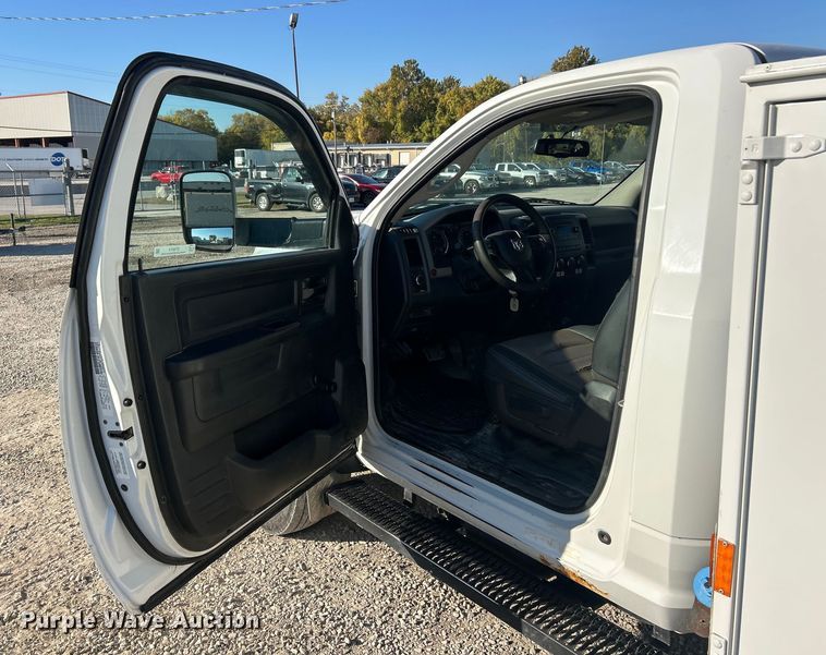 image for item ET6614 2012 Dodge Ram 5500 utility / service truck