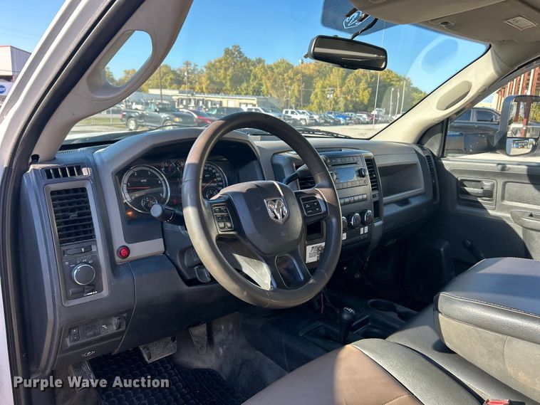 image for item ET6614 2012 Dodge Ram 5500 utility / service truck