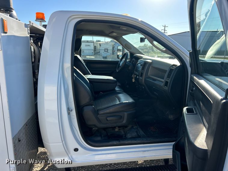 image for item ET6614 2012 Dodge Ram 5500 utility / service truck