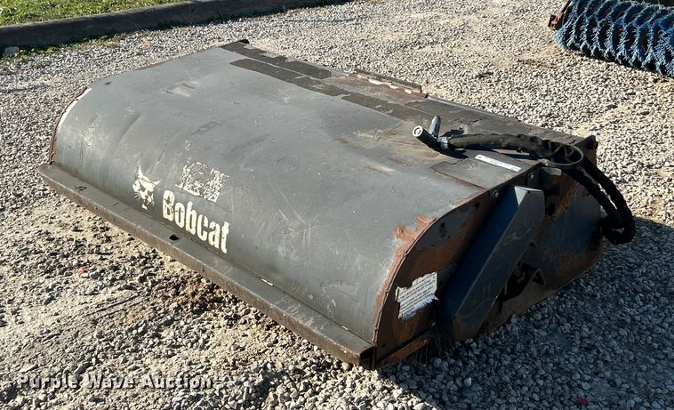 image for item ET6618 Bobcat 72 Sweeper skid steer sweeper