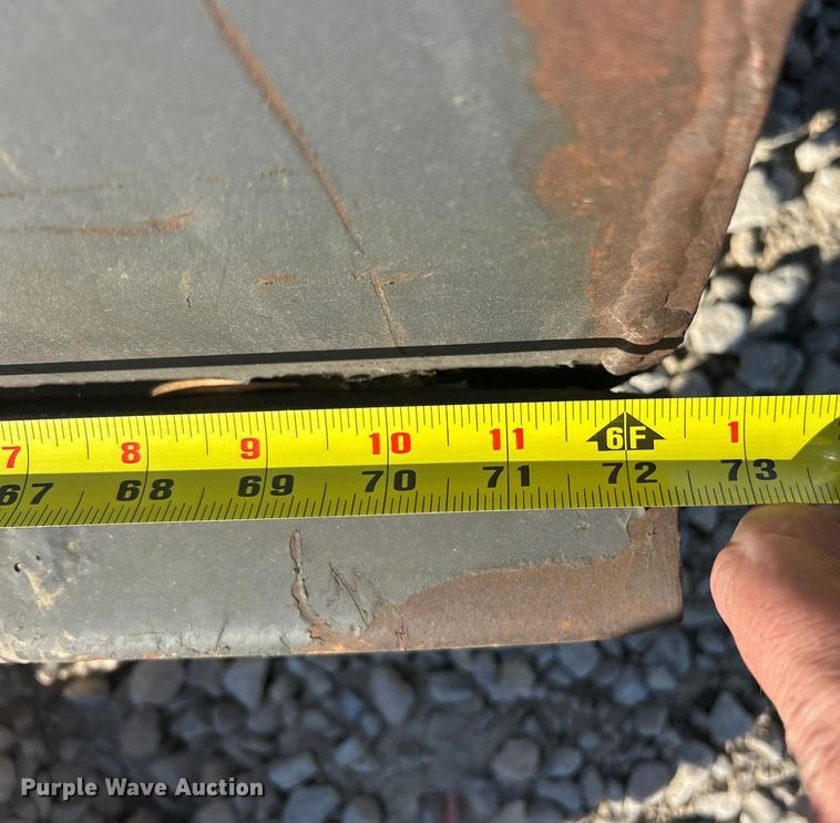 image for item ET6618 Bobcat 72 Sweeper skid steer sweeper