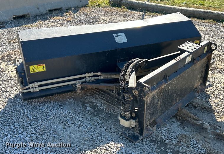 image for item ET6619 Caterpillar BA18 skid steer broom