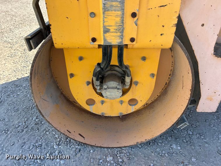 image for item ET6621 1998 Dynapac CC122 double drum vibratory roller