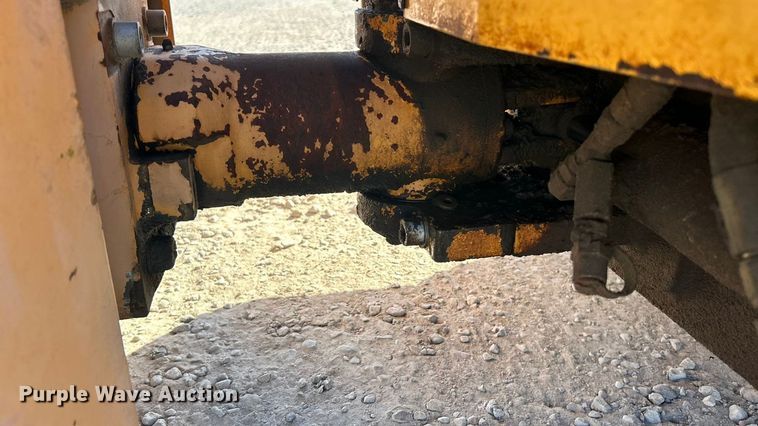 image for item ET6621 1998 Dynapac CC122 double drum vibratory roller