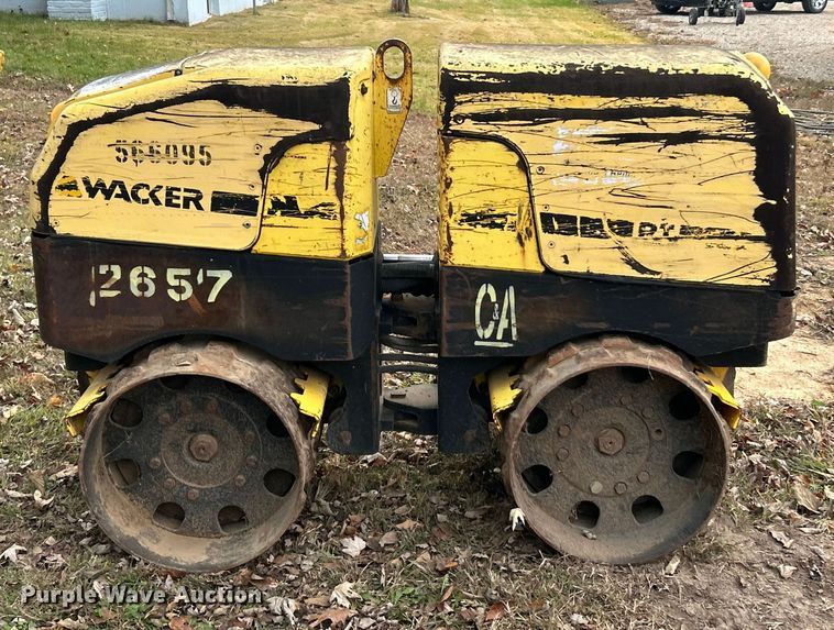 image for item ET6636 2005 Wacker Neuson RT82-SC trench compactor