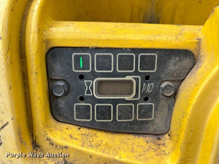 image for item ET6636 2005 Wacker Neuson RT82-SC trench compactor