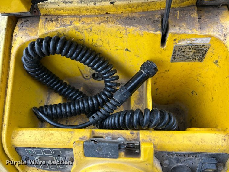 image for item ET6636 2005 Wacker Neuson RT82-SC trench compactor