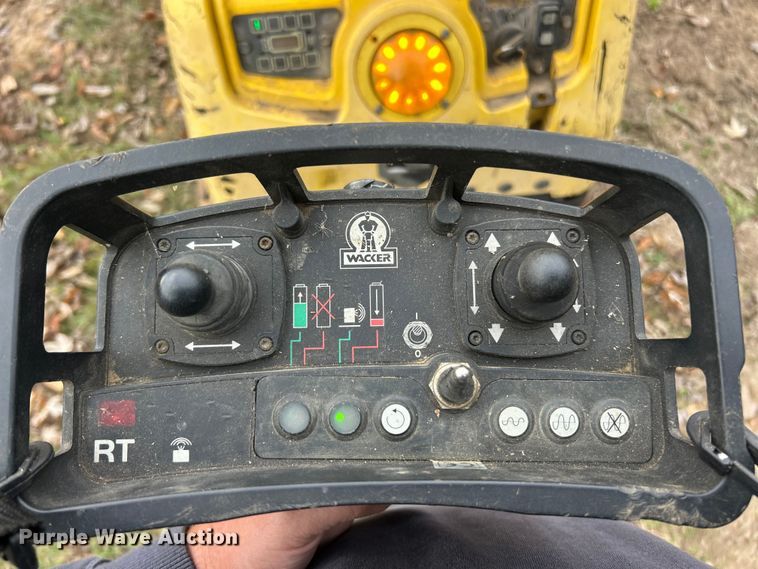 image for item ET6636 2005 Wacker Neuson RT82-SC trench compactor