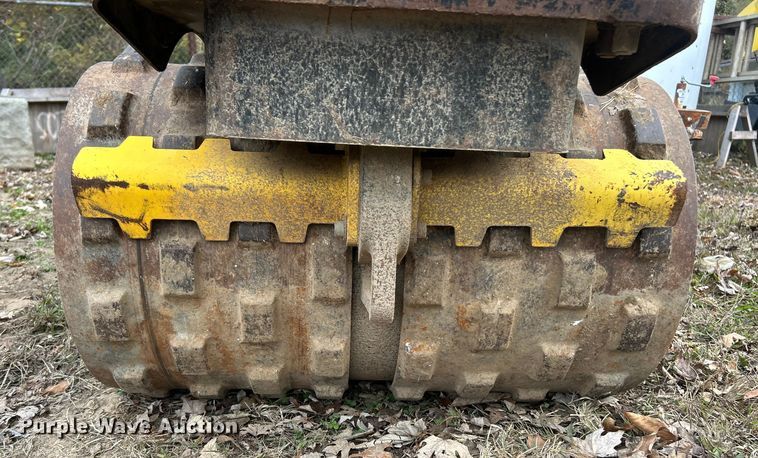 image for item ET6636 2005 Wacker Neuson RT82-SC trench compactor