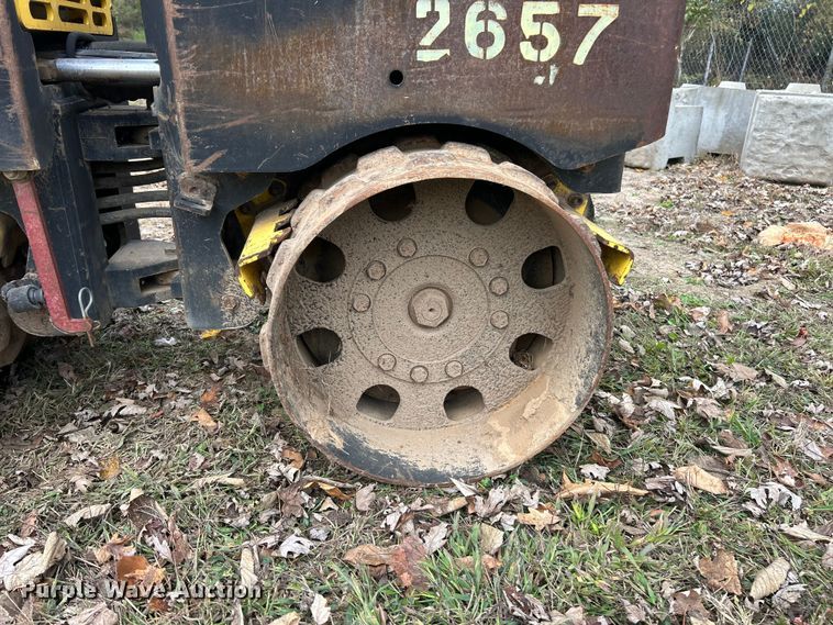 image for item ET6636 2005 Wacker Neuson RT82-SC trench compactor