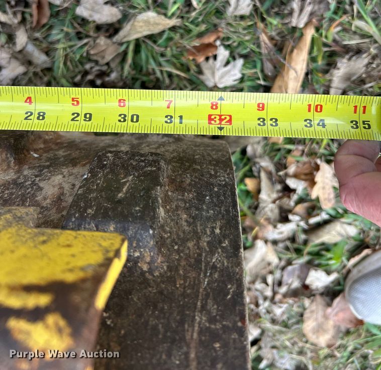 image for item ET6636 2005 Wacker Neuson RT82-SC trench compactor