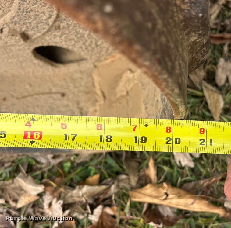 image for item ET6636 2005 Wacker Neuson RT82-SC trench compactor