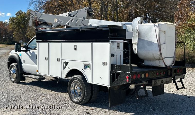 image for item ET6644 2011 Ford F550 Super Duty XL bucket truck