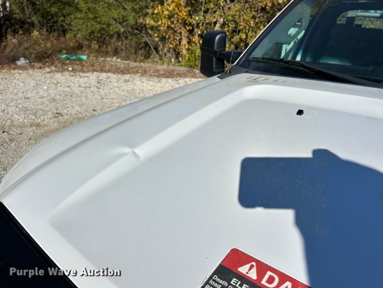 image for item ET6644 2011 Ford F550 Super Duty XL bucket truck