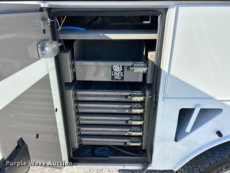 image for item ET6644 2011 Ford F550 Super Duty XL bucket truck