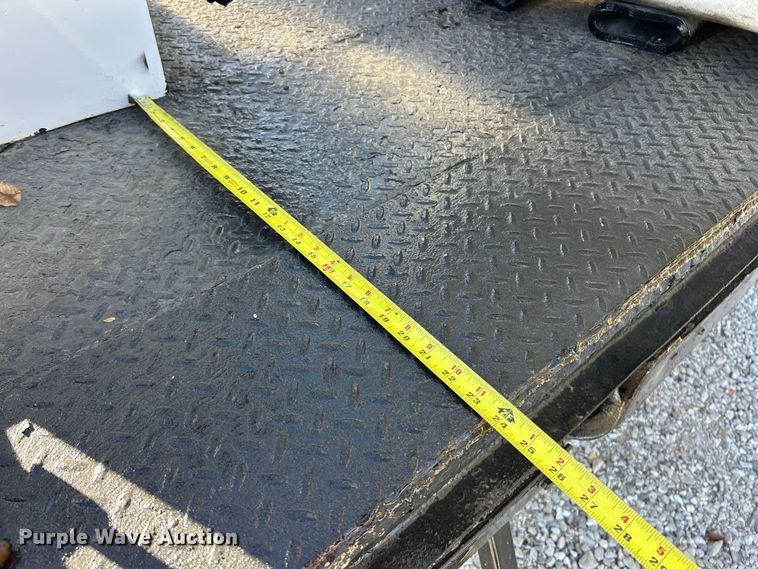 image for item ET6644 2011 Ford F550 Super Duty XL bucket truck