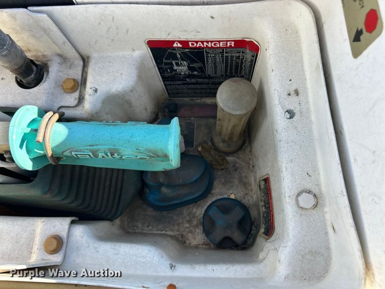 image for item ET6644 2011 Ford F550 Super Duty XL bucket truck