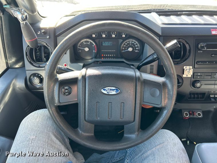 image for item ET6644 2011 Ford F550 Super Duty XL bucket truck