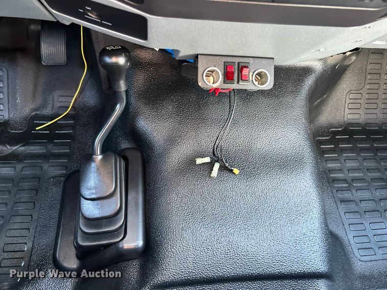 image for item ET6644 2011 Ford F550 Super Duty XL bucket truck