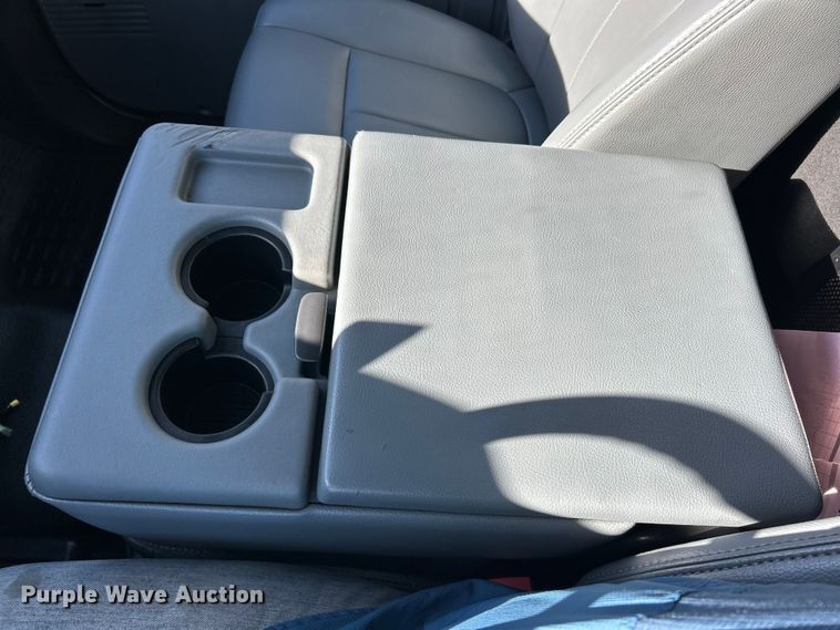 image for item ET6644 2011 Ford F550 Super Duty XL bucket truck