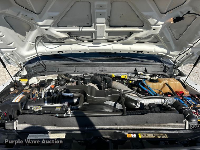 image for item ET6644 2011 Ford F550 Super Duty XL bucket truck