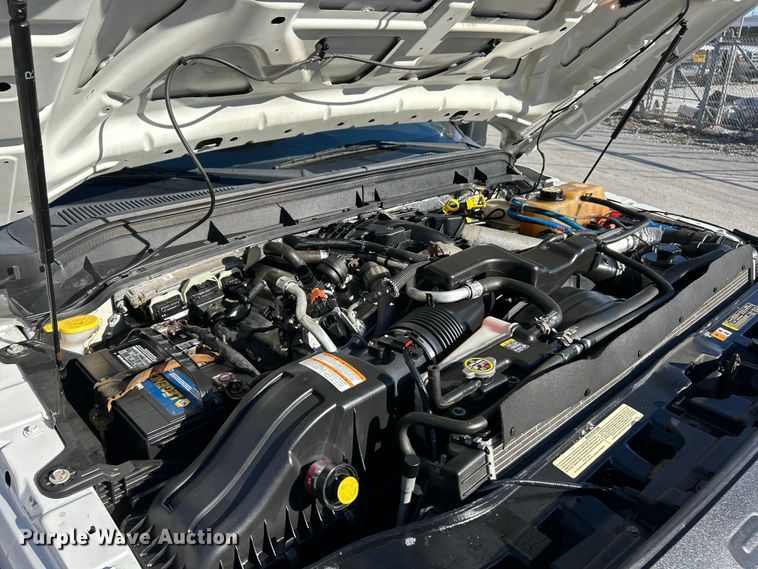 image for item ET6644 2011 Ford F550 Super Duty XL bucket truck