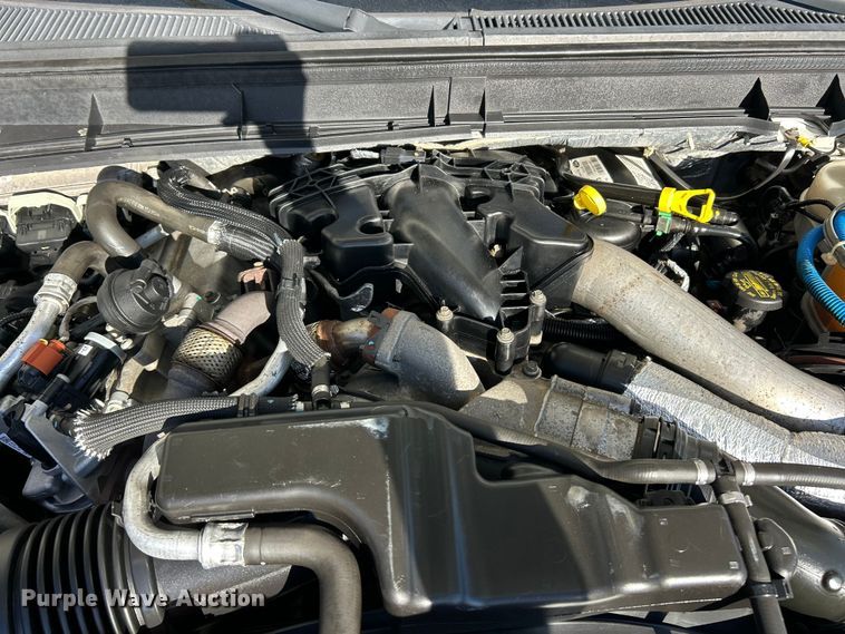 image for item ET6644 2011 Ford F550 Super Duty XL bucket truck