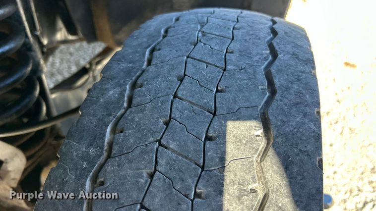 image for item ET6644 2011 Ford F550 Super Duty XL bucket truck