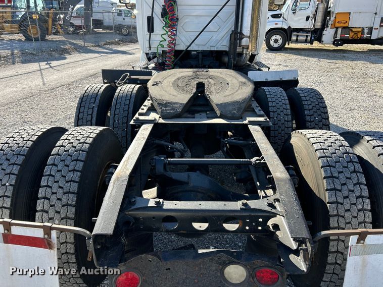 image for item ET6646 2007 International 8600 SBA semi truck