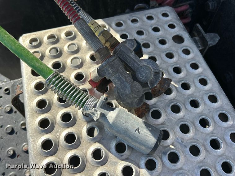 image for item ET6646 2007 International 8600 SBA semi truck