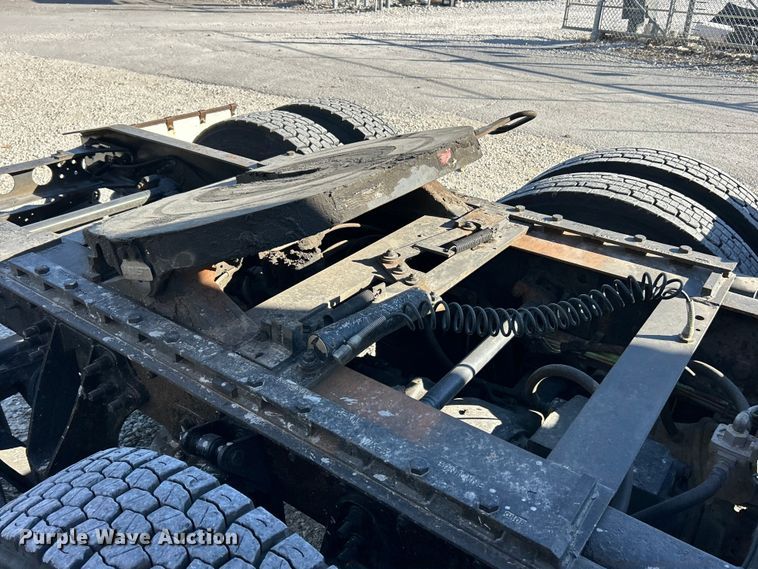 image for item ET6646 2007 International 8600 SBA semi truck