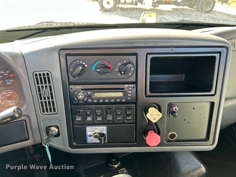 image for item ET6646 2007 International 8600 SBA semi truck