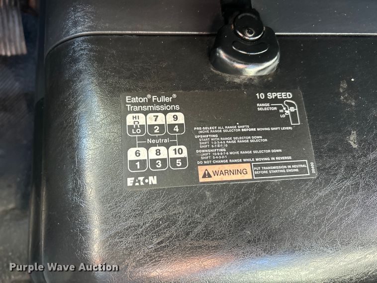 image for item ET6646 2007 International 8600 SBA semi truck